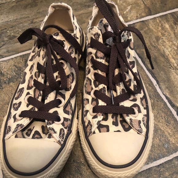 leopard print converse size 5